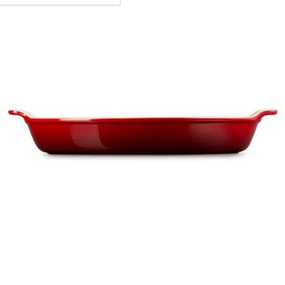 Le Creuset 36cm Oval Baking Dish- Carmin - Picture 4 of 10